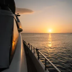 Atardecer en alquiler de bote en Cartagena