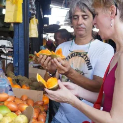 Cata de frutas en tour de Cartagena