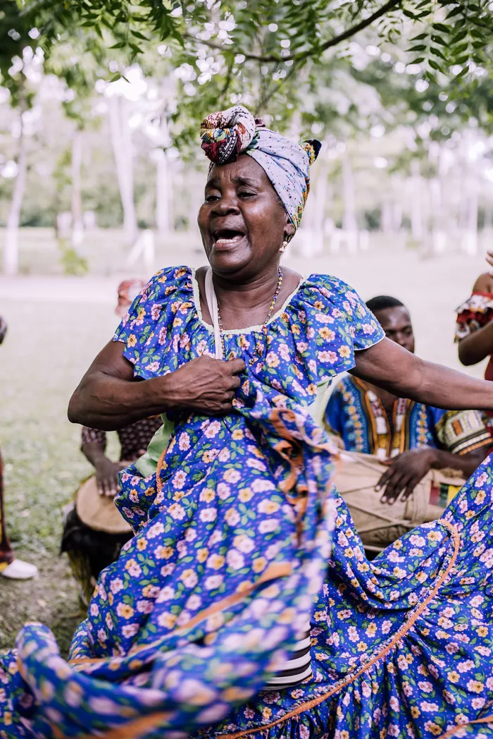 Palenquera dancing