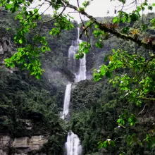 Ecoturismo cerca a Bogotá en parque natural La Chorrera