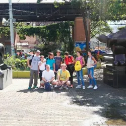 Tour esculturas Los Pájaros de la Paz en Medellin