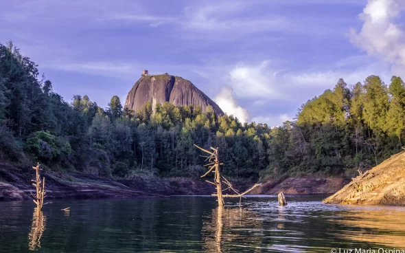 Tour a Guatapé y El Peñol desde Medellín