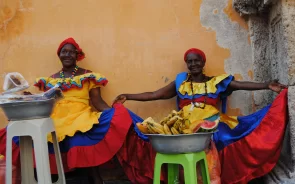 Palenqueras en tour gastronómico de Cartagena