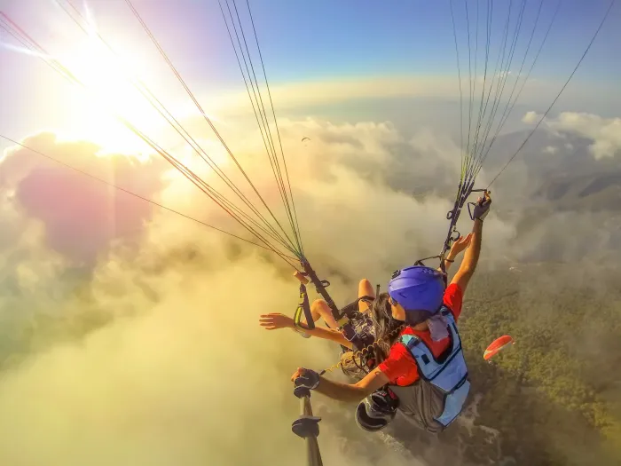 Parapentistas en Sopó