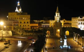Puerta del reloj en Cartagena