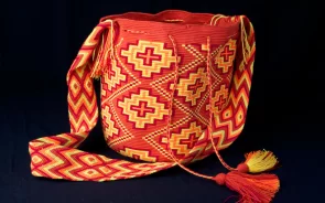 Mochila Wayuu artesanías de Colombia