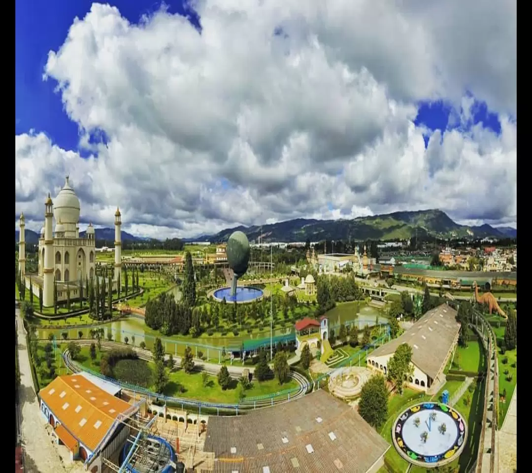 Jaime Duque park tour