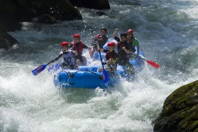 Instructor de rafting