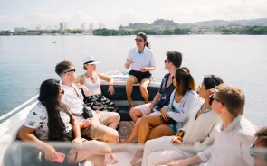 Turistas en bote de Cartagena Colombia