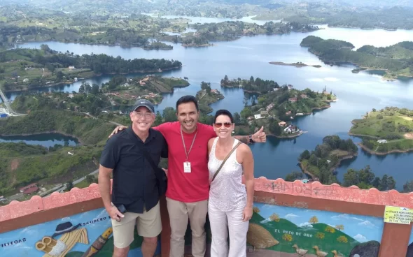 El Peñol and Guatape tour