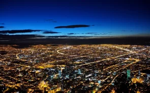 Vista de Bogotá desde Monserrate por la noche