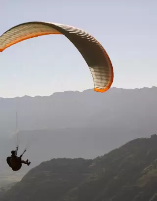 Parapente en Sopó cerca a Bogotá