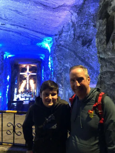Pareja en catedral de sal