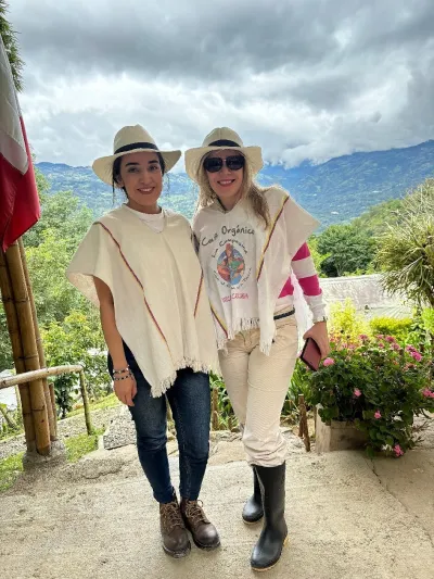 Tourists on a coffee tour near Bogotá